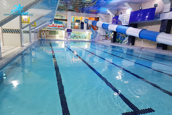 استخر موج های آبی دانش