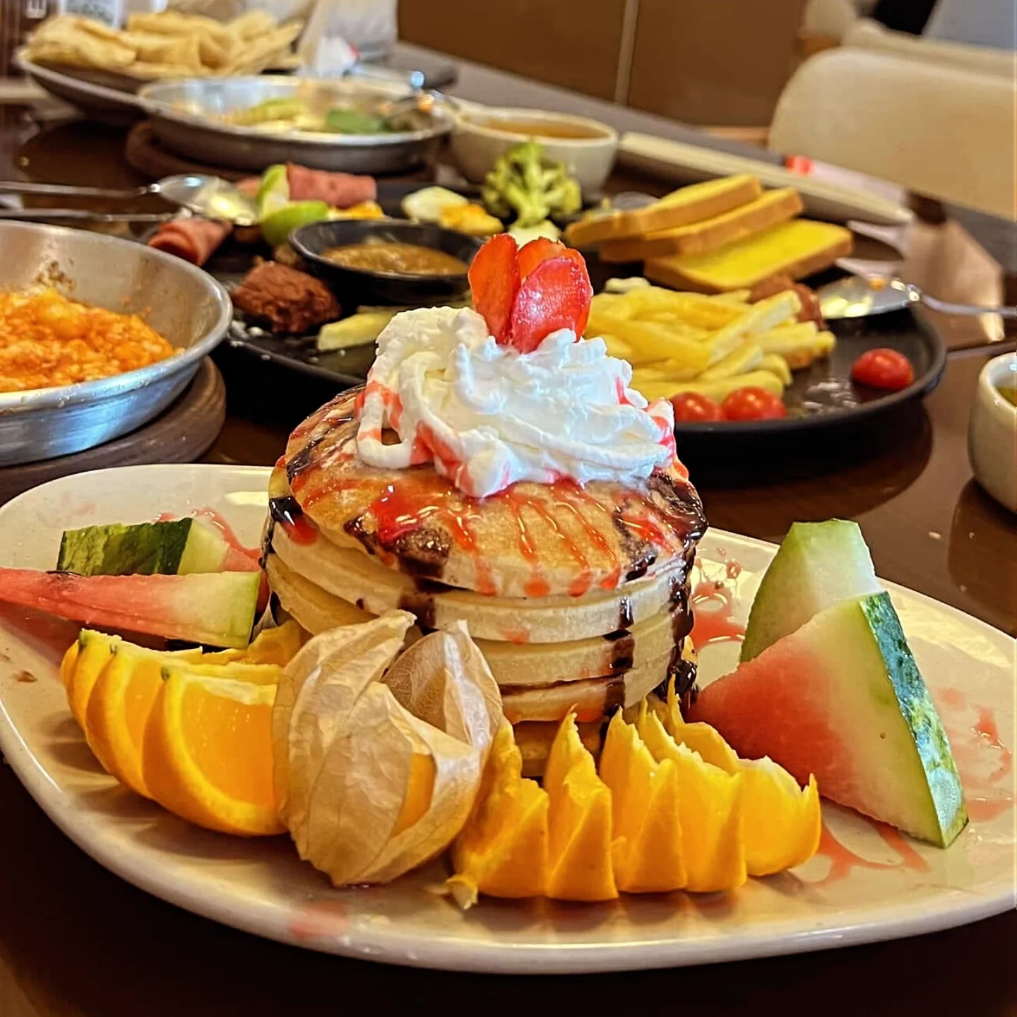 کافه صبحانه کرمی