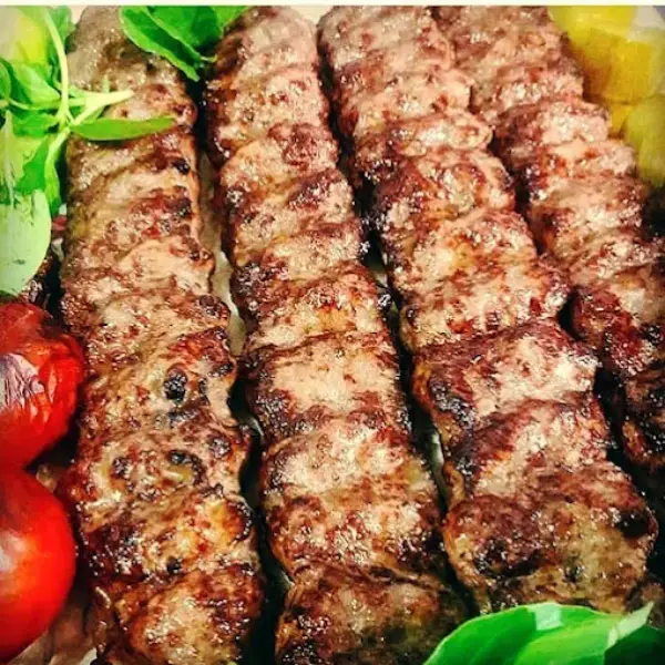 کبابسرای دهکده گلپایگانی