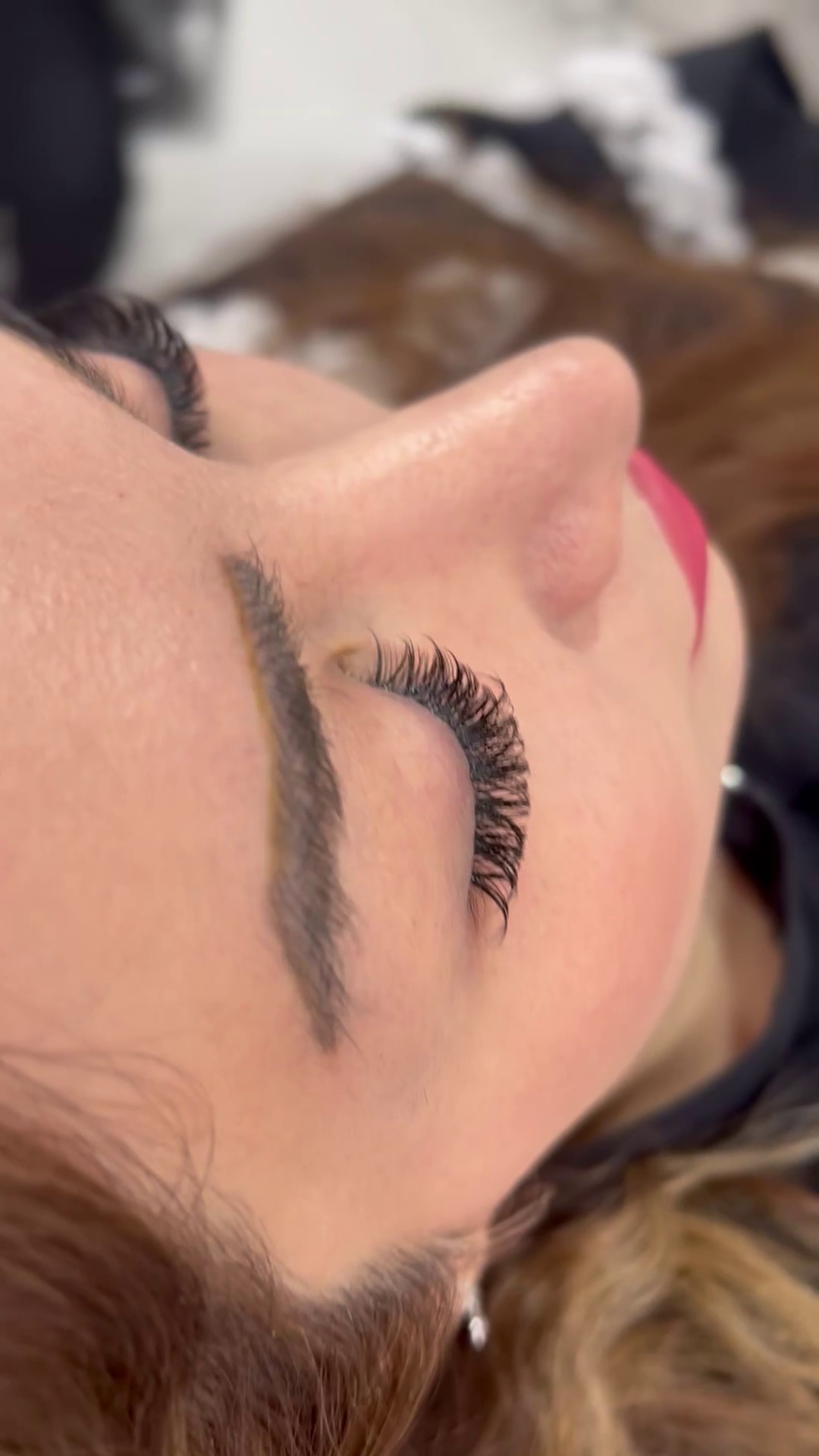 آرایشگاه زنانه و عروس سرای روناس