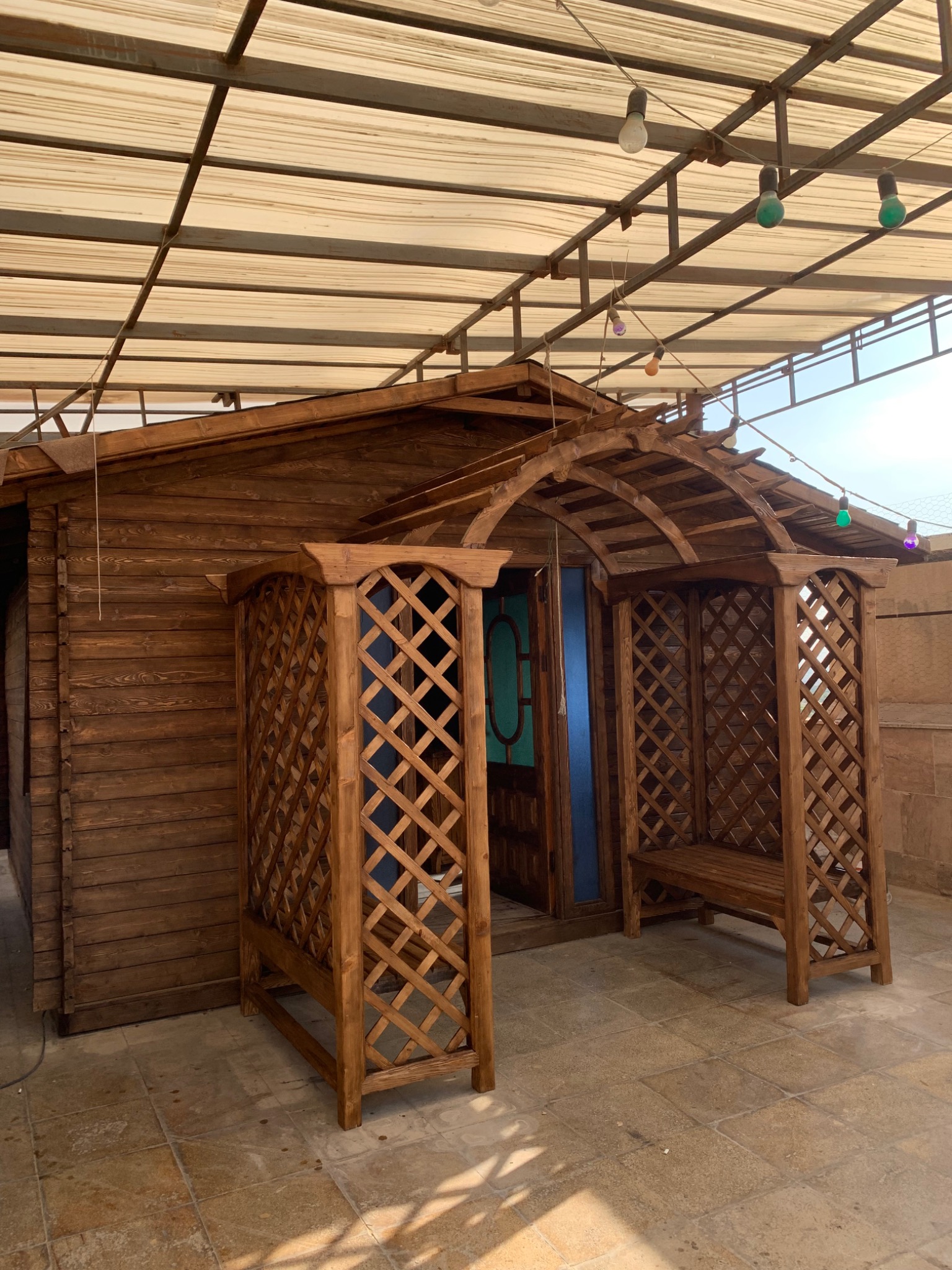 ساخت انواع پله و سازه های چوبی