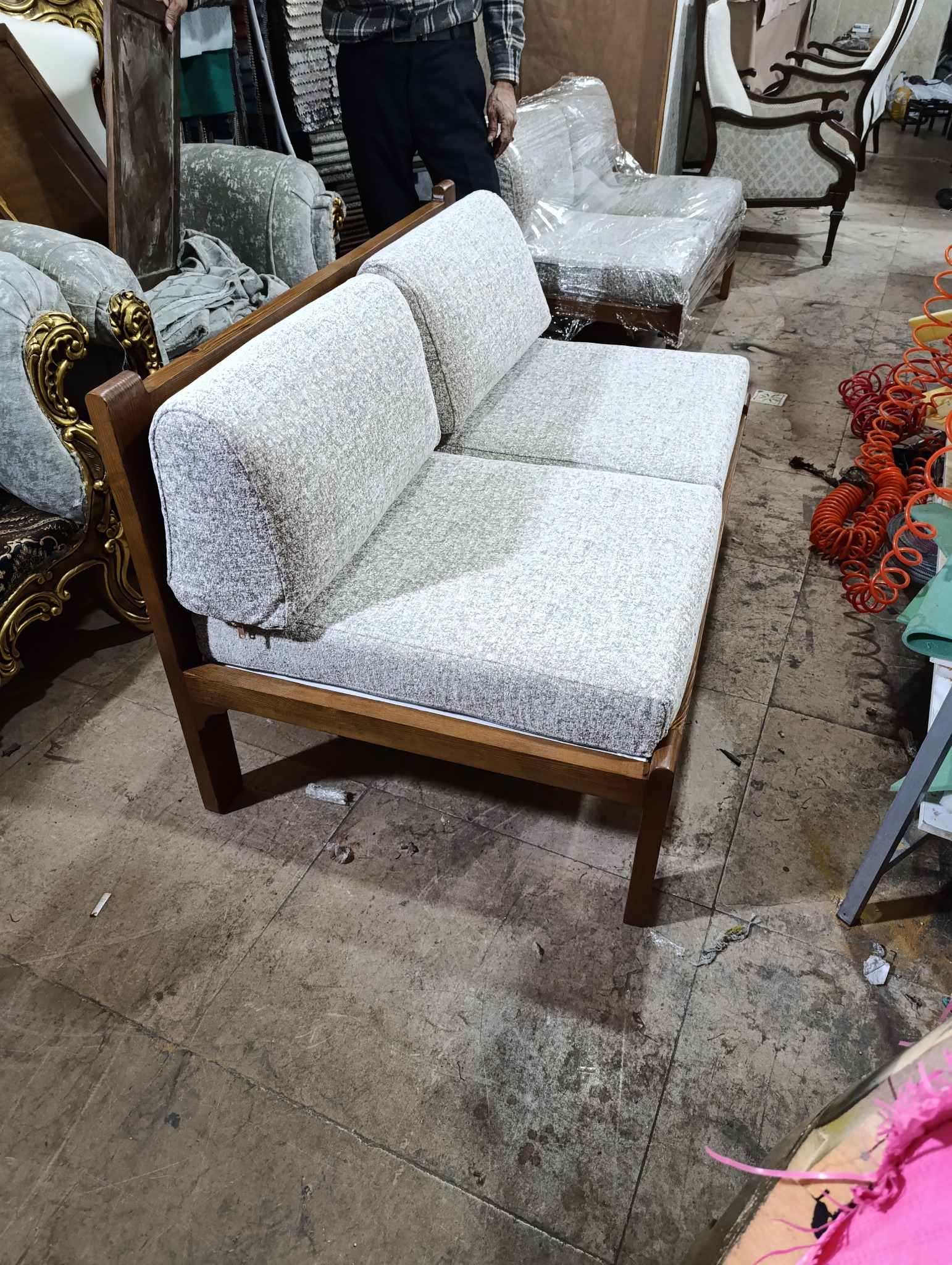 تعمیر تخصصی  مبل منزل و اداری آریان مهر