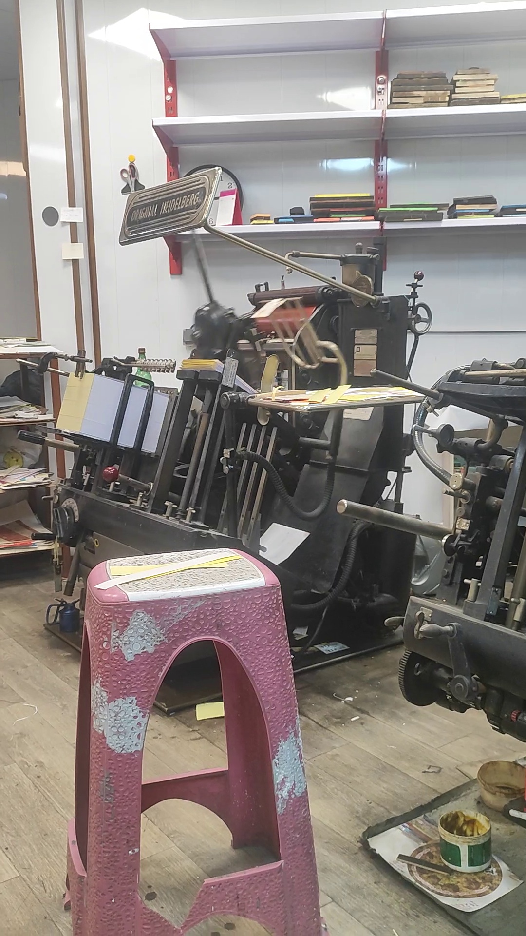 چاپ و تبلیغات آس مون