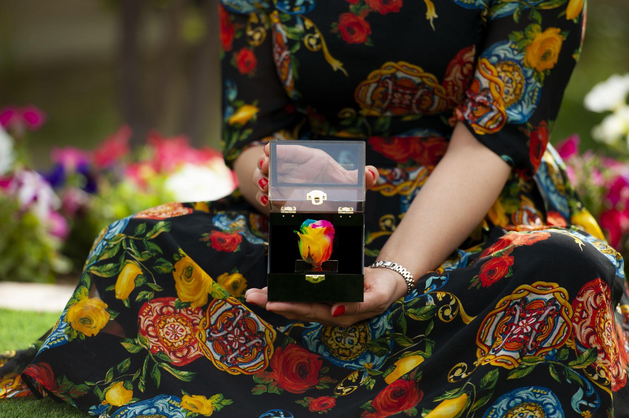 گل فروشی رز جاودان