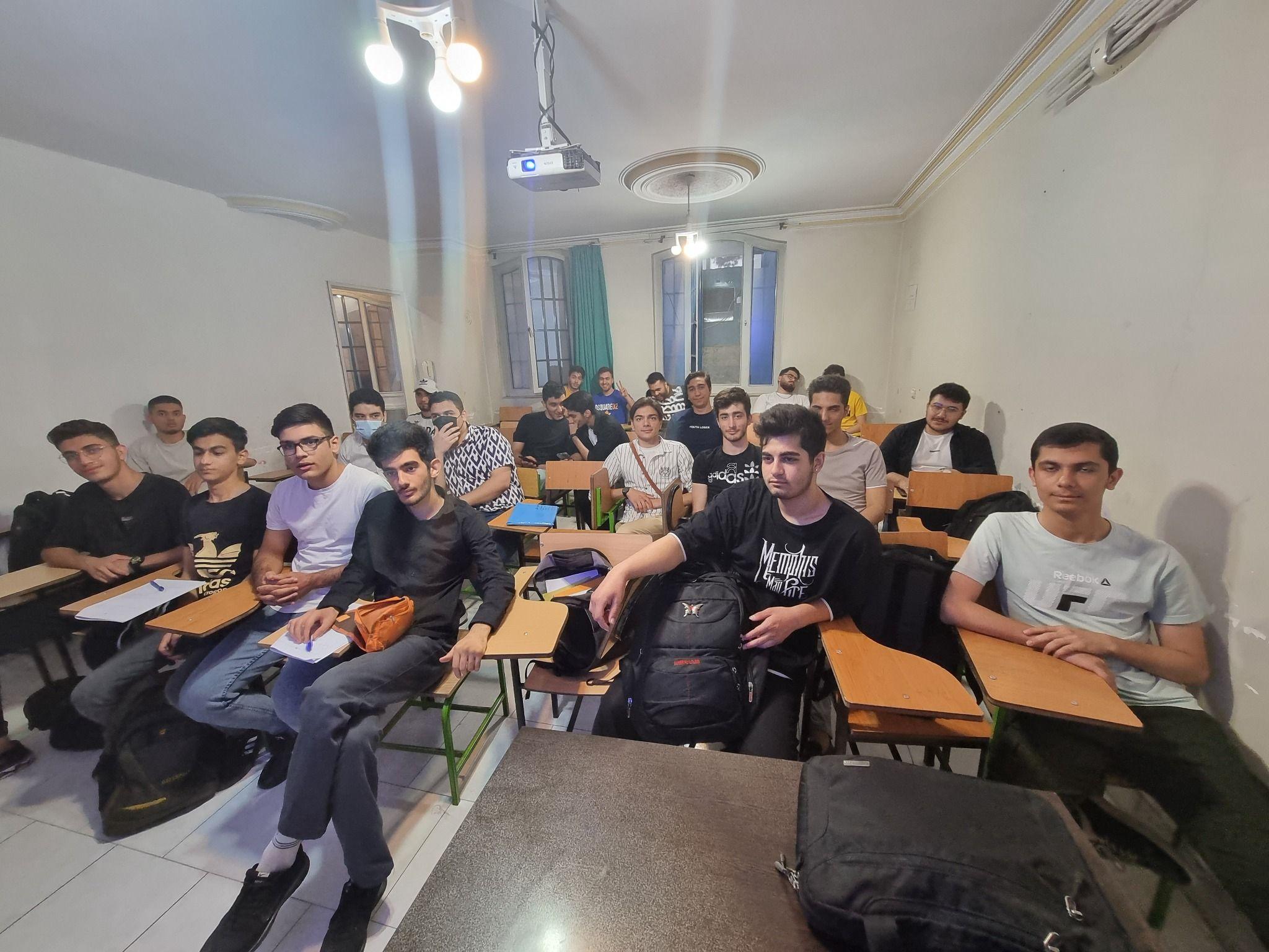 آموزشگاه علمی جوانه های امید