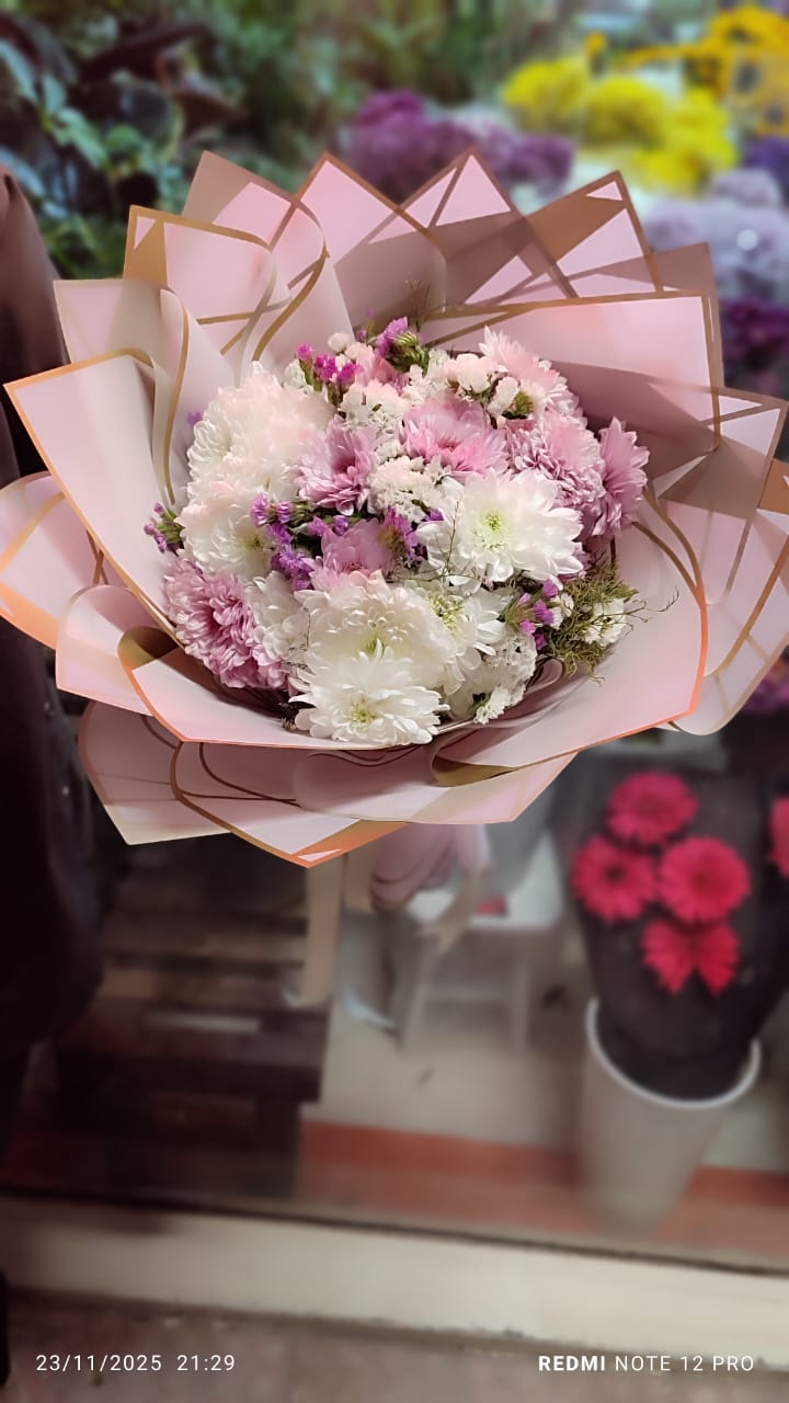 گلفروشی هانا(سفارش دسته گل وتاج گل)