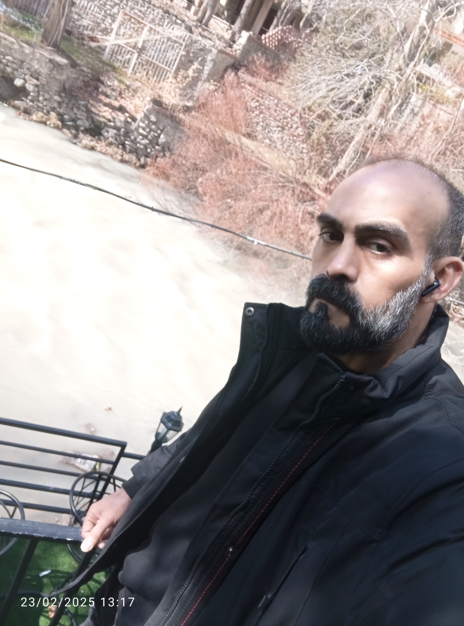 Viter barista ویتر رستوران حم