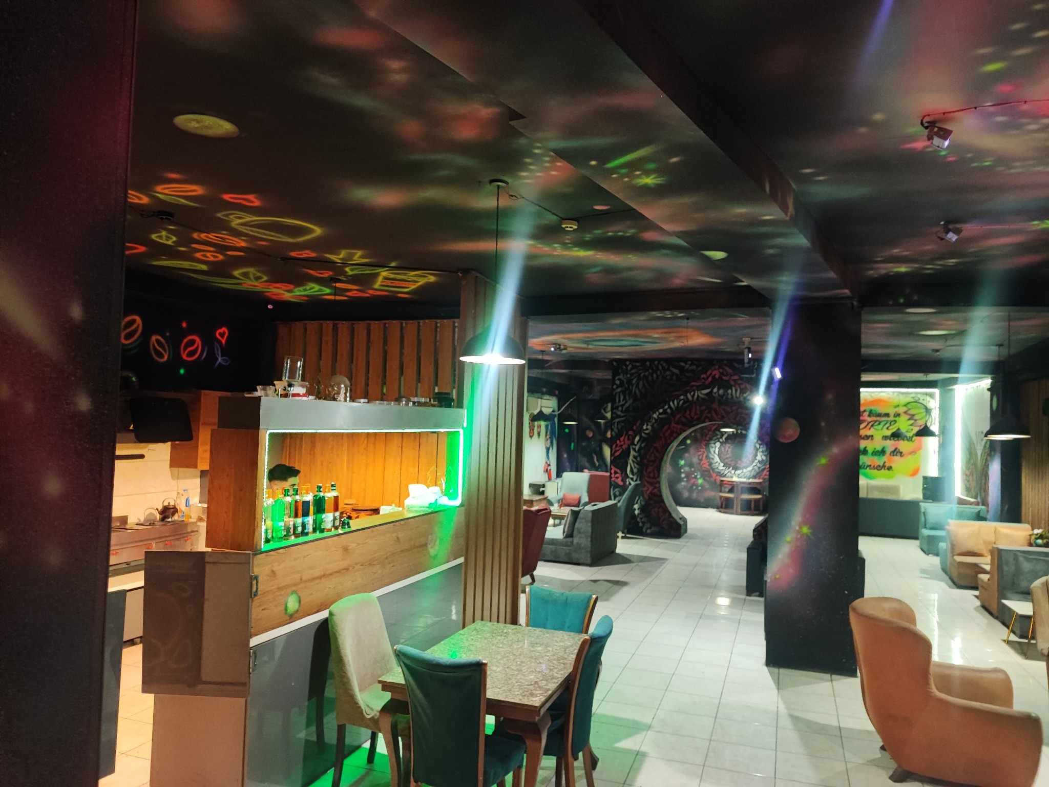 کافه رستوران آمور