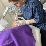 سالن تخصصی پاکسازی پوست نازلی