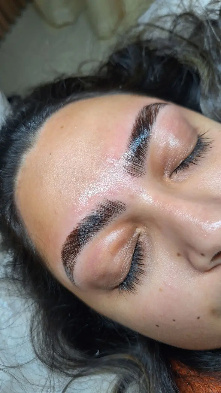 خدمات اکستنشن ولیفت مژه ابرو ریحانه