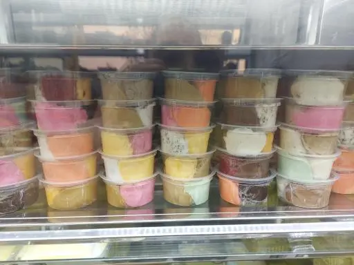 بستنی سنتی تک