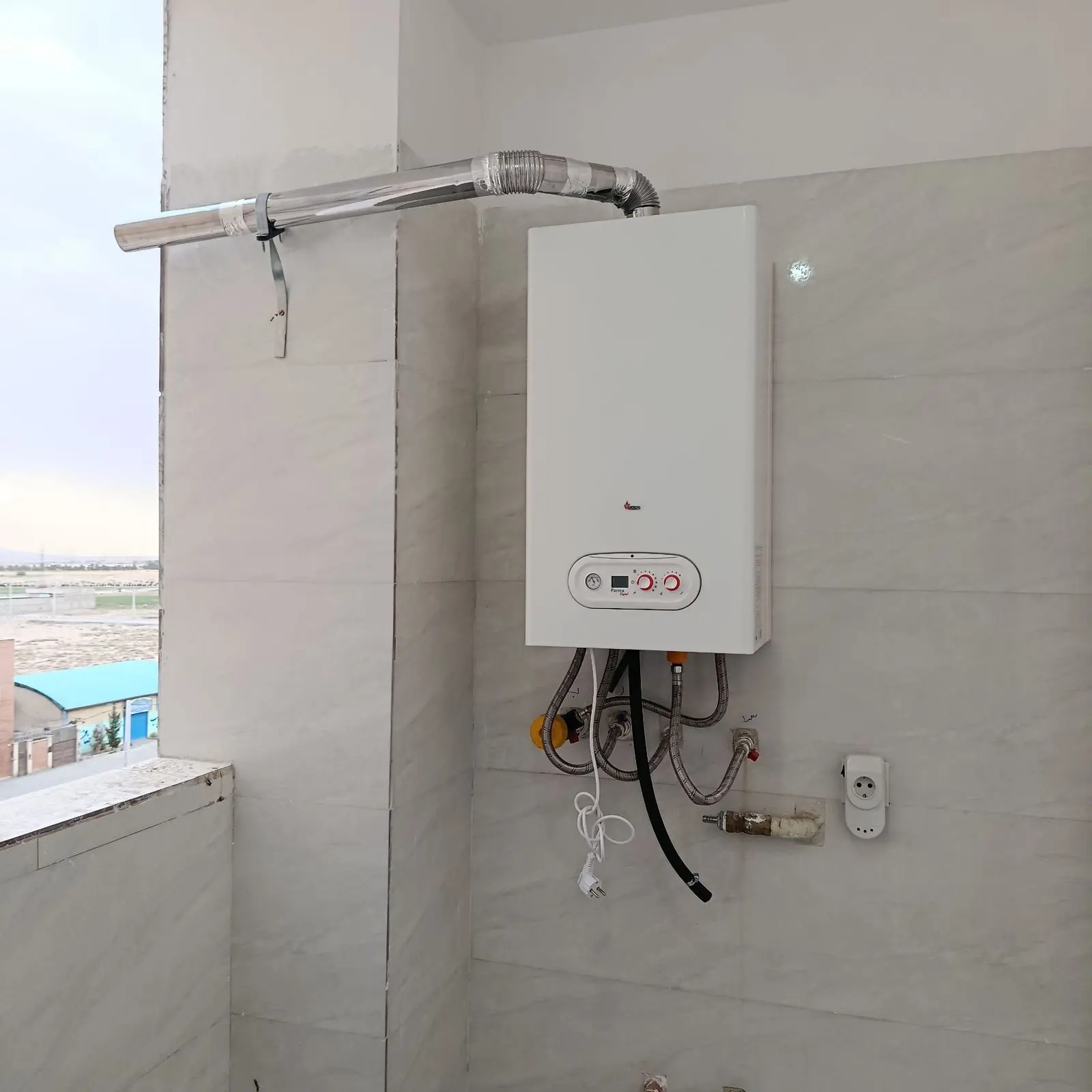 پکیج وآبگرمکن شمسی
