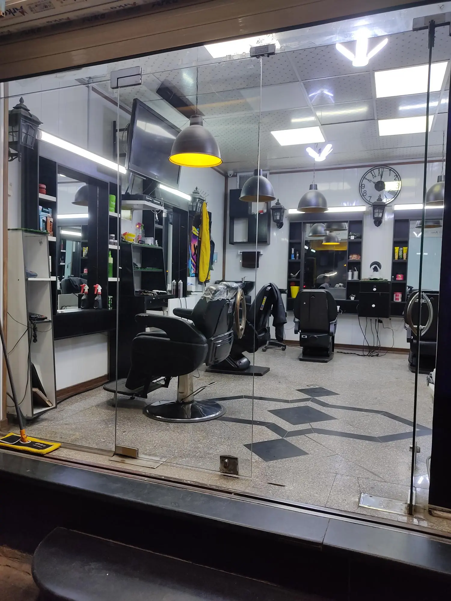 آرایشگاه مردانه ماهان ۲
