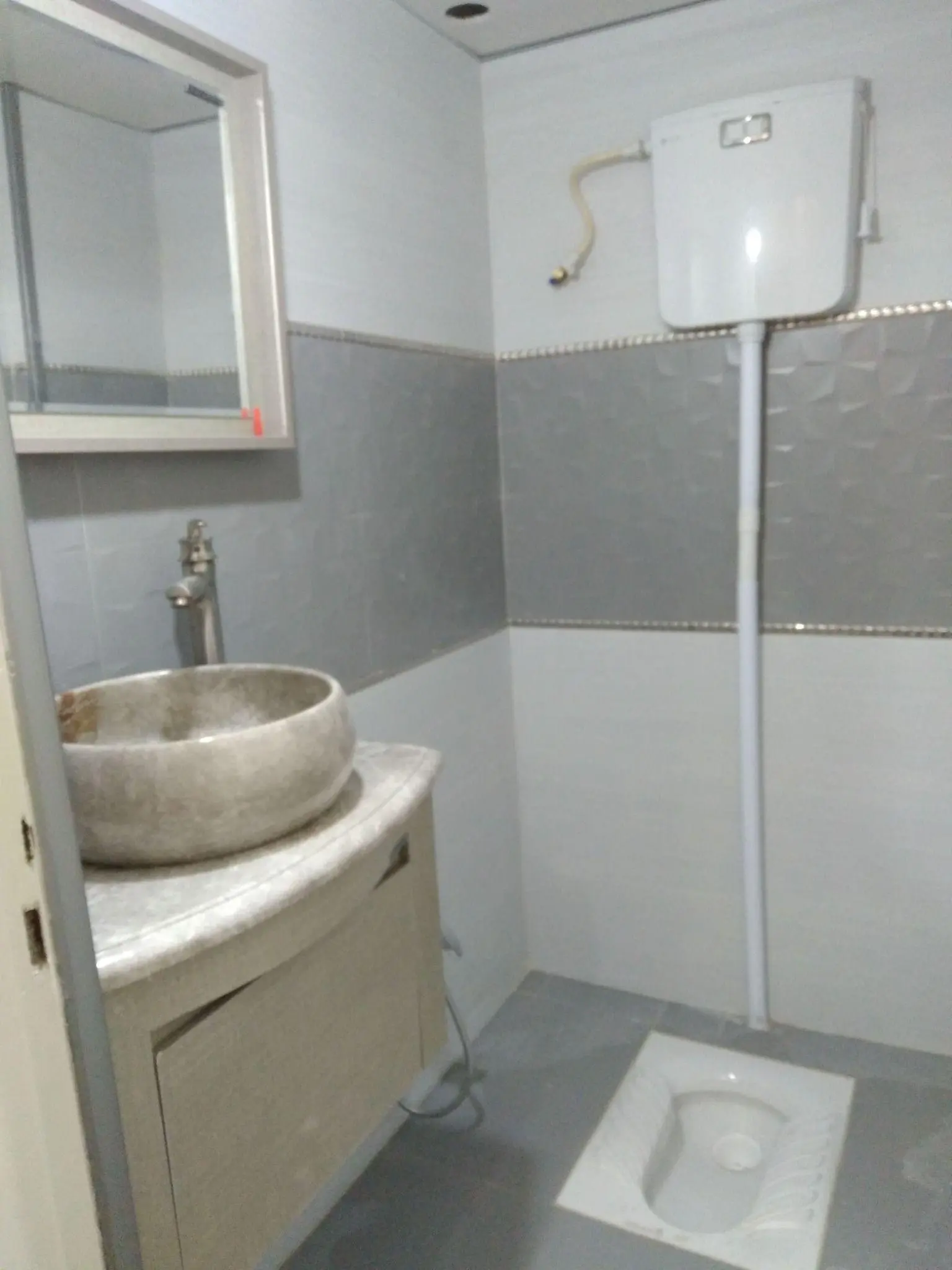 کاشی کاری و سرامیکاری امیری
