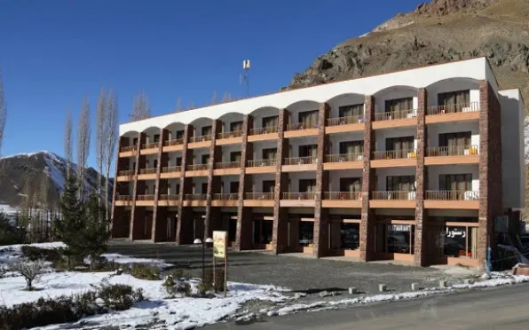 هتل جهانگردی دیزین کرج