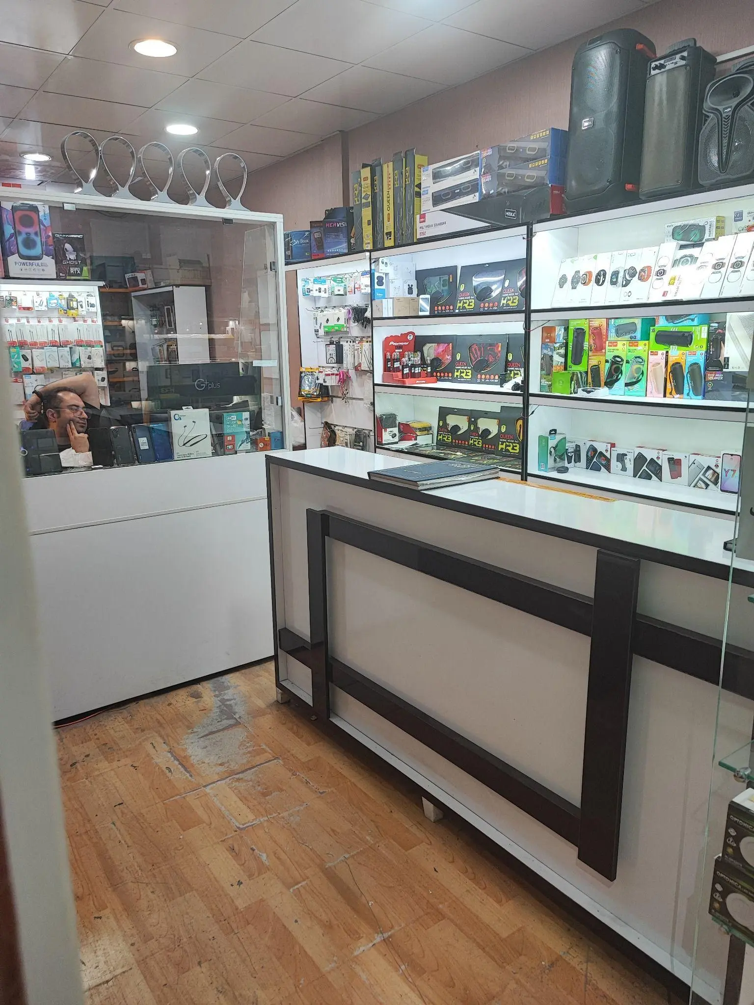 موبایل یونیک