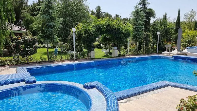 Toroghi Garden villa