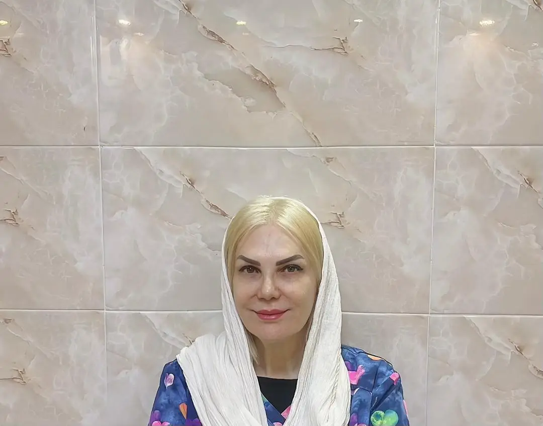 جراح دندانپزشک مهناز اکبری