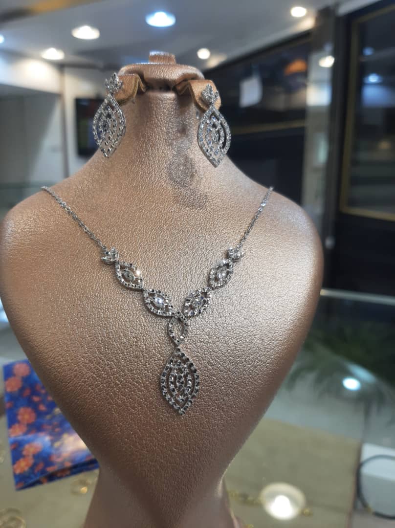 طلا فروشی و جواهری گیلدا