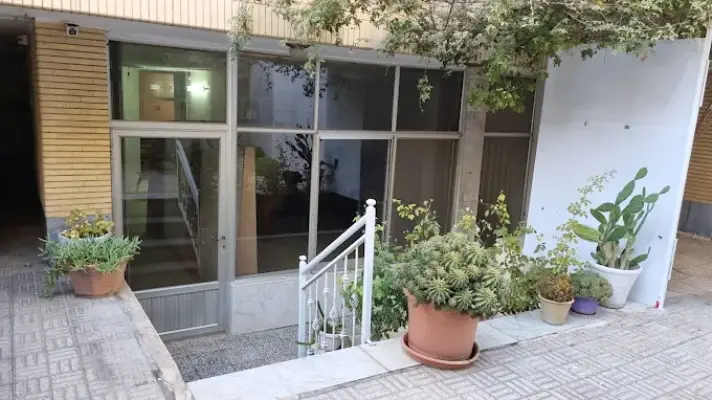 آموزشگاه فنی و حرفه ای بزرگان